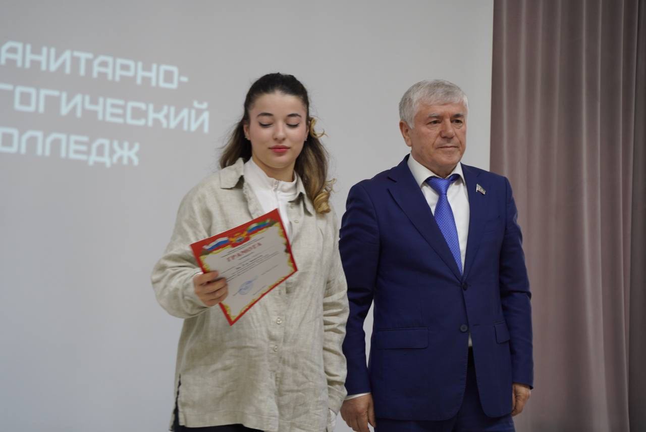 В Гуманитарно-педагогическом колледже состоялся День студенческой науки